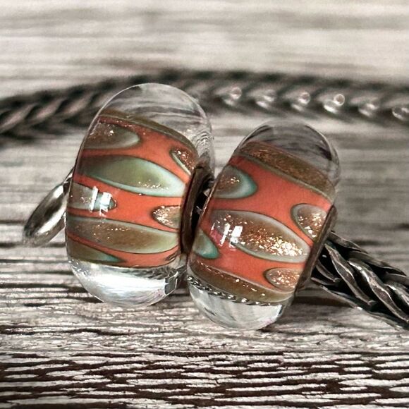 TROLLBEADS Once Upon A Time LAA 925S NEW! Coral Turquoise Glitter Spots Bead #1 - Picture 2 of 8